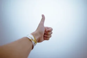 thumbs-up-positive-consequence