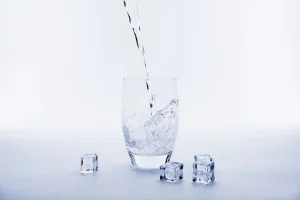 water-pouring-into-glass first aid emergencies